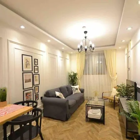 Town Apartman *